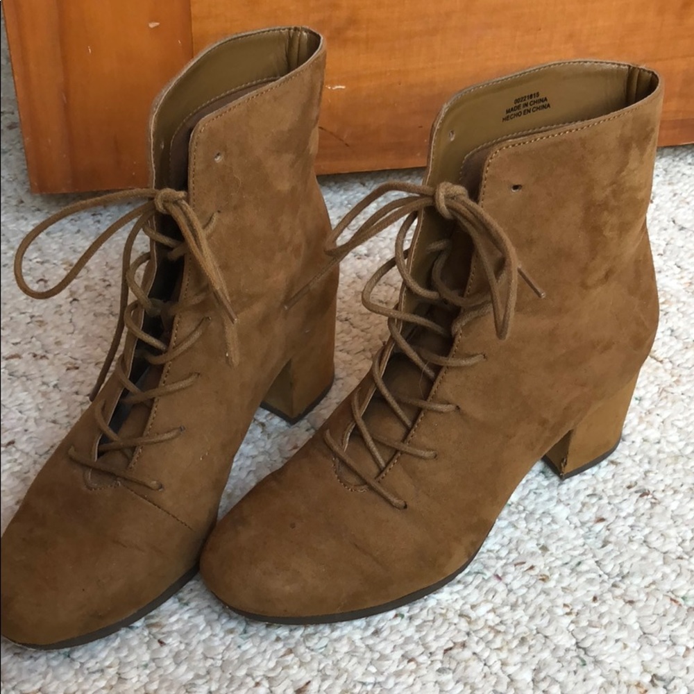 Brown sued booties